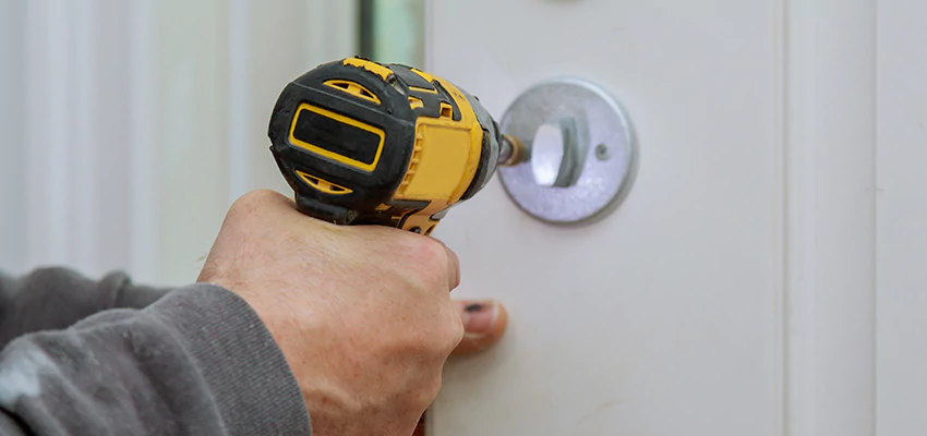 Street Locksmith For Smart Lock Repair in Valley Center, CA